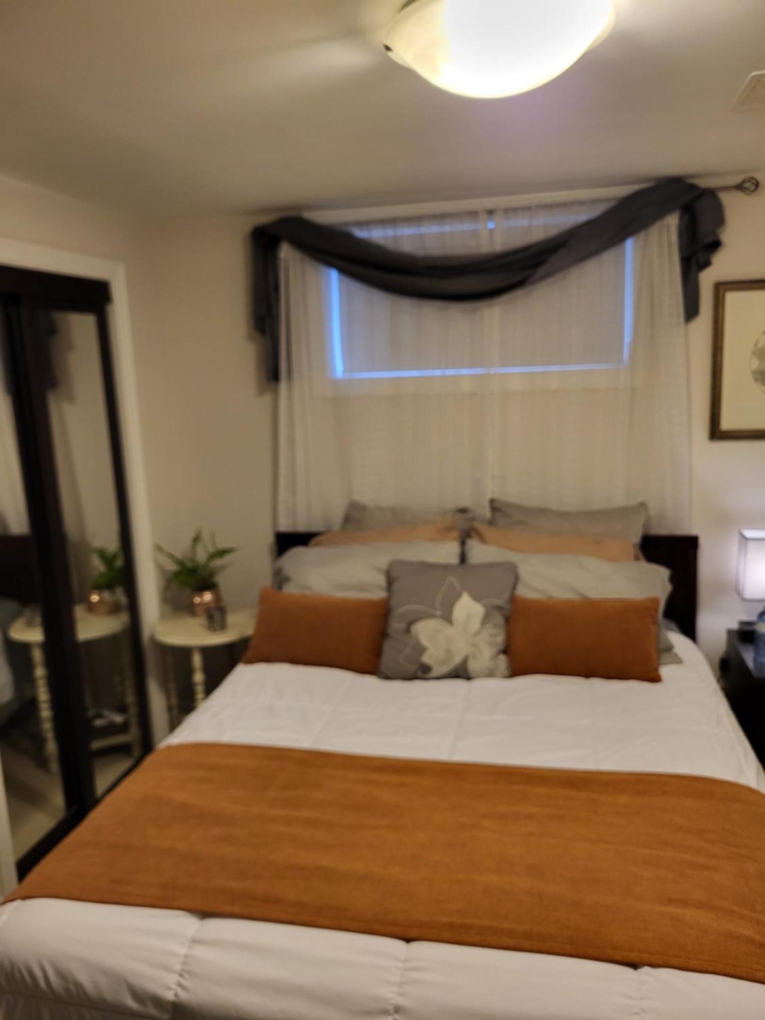Cozy Suite With Hot Tub & Highspeed Internet Grimsby Exterior foto